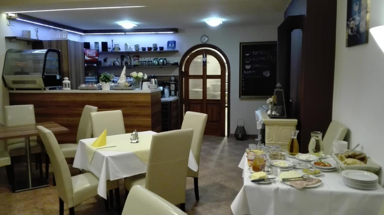 Penzion U Reky Vojkovice  Dış mekan fotoğraf